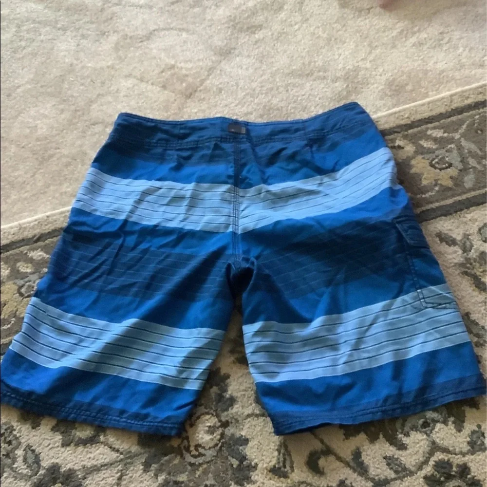 O’Neill board shorts blue black striped 36 waist in great condition. 🏄🏽 - Picture 5 of 13
